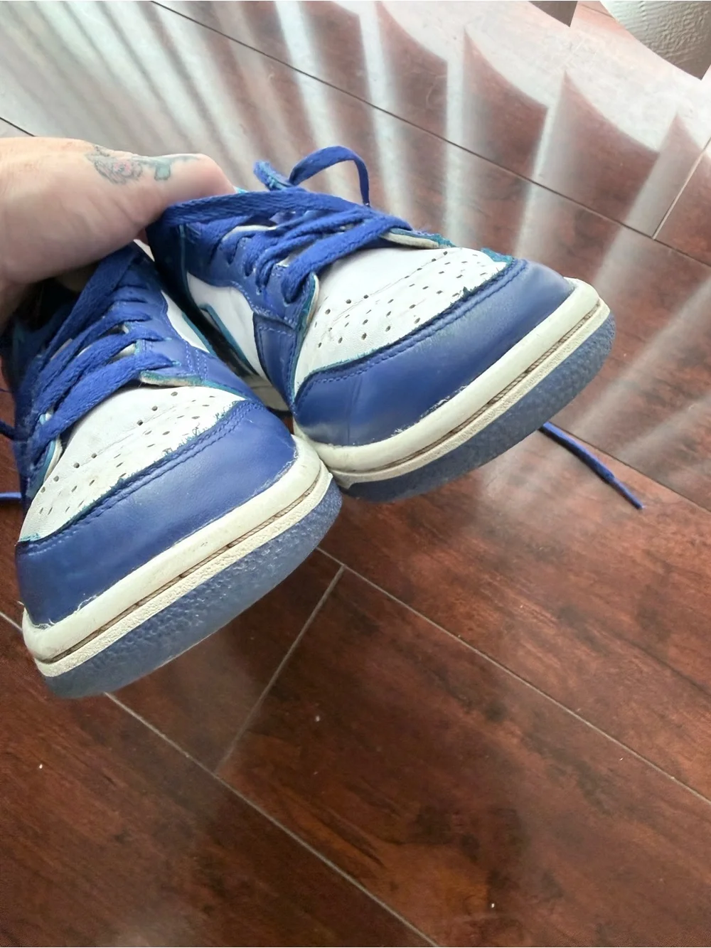 Nike 4Y dunks- Royal blue